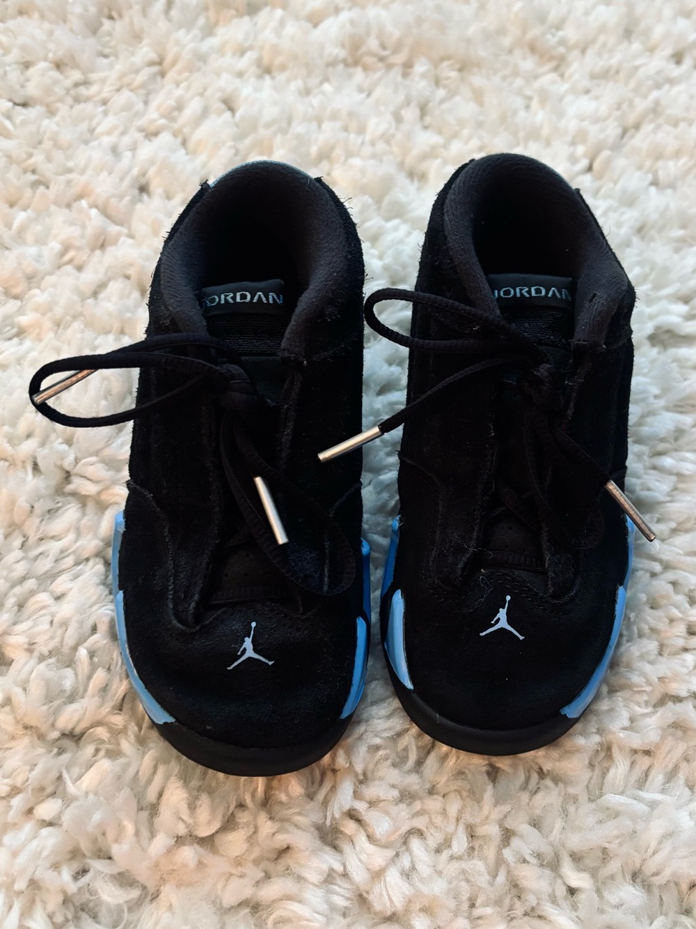 Toddler Boy Blue and Black Jordan Retro 14 - Size 10C , in great condition - Picture 4 of 9